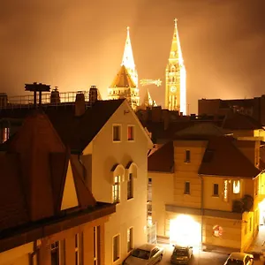 Hotell Dom, Szeged